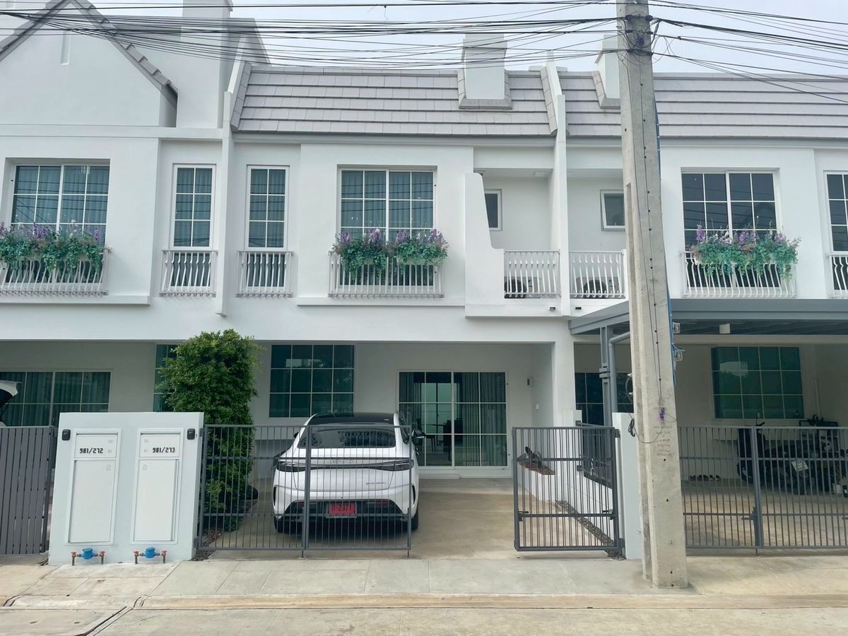 ให้เช่าทาวน์โฮมบางนา แบริ่ง ลาซาล : ให้เช่า Villaggio 3 ศรีนครินทร์ 