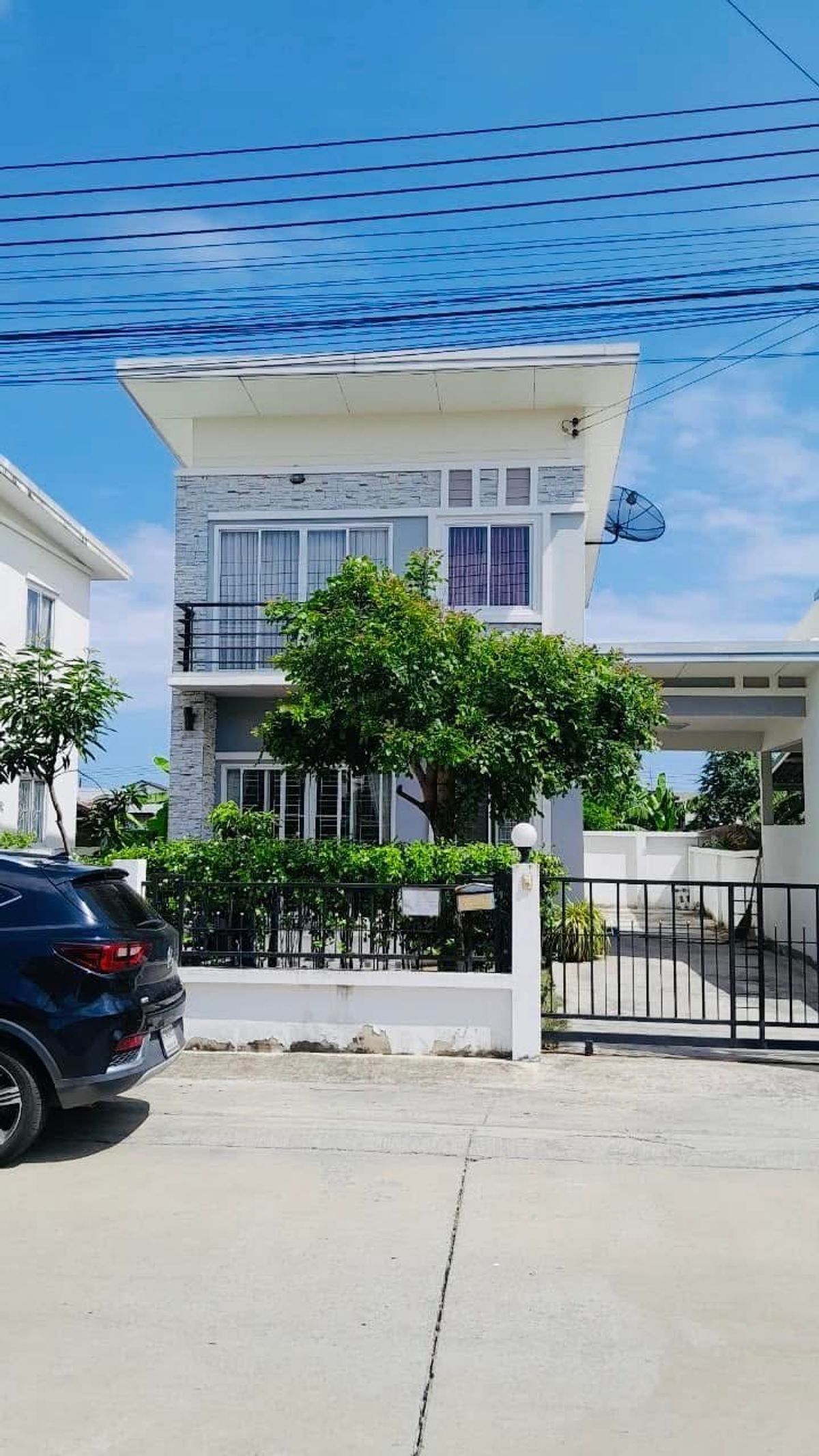 ให้เช่าทาวน์โฮมพัฒนาการ ศรีนครินทร์ : ให้เช่า ทาวน์เฮาส์ หมู่บ้าน ฟลอร่า วิลล์ ศรีนครินทร์ กาญจนาภิเษก บ้านสวยพร้อมอยู่ สนใจติดต่อ 082-3223695