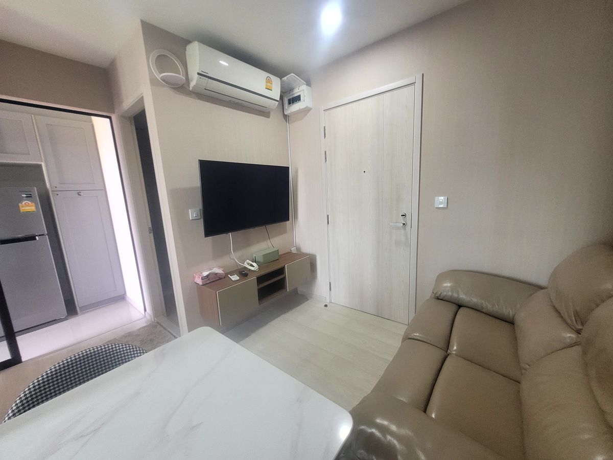 For RentCondoRama9, Petchburi, RCA : ✨ Rent Life Asoke - complete decoration room 📍 in the heart of Asoke, near MRT Phetchaburi and Airport Link. Very convenient!