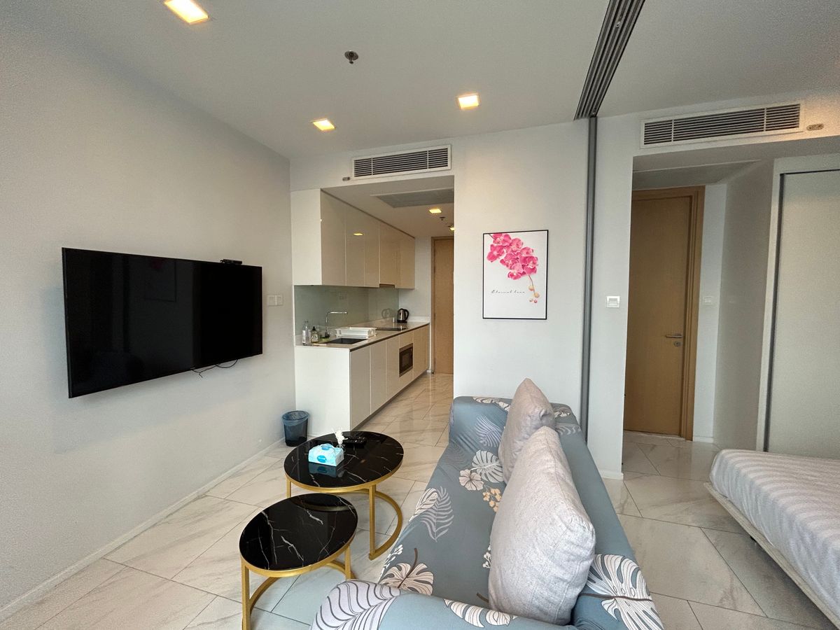 ขายคอนโดนานา : Hyde Sukhumvit 11 One Bedroom For Sale