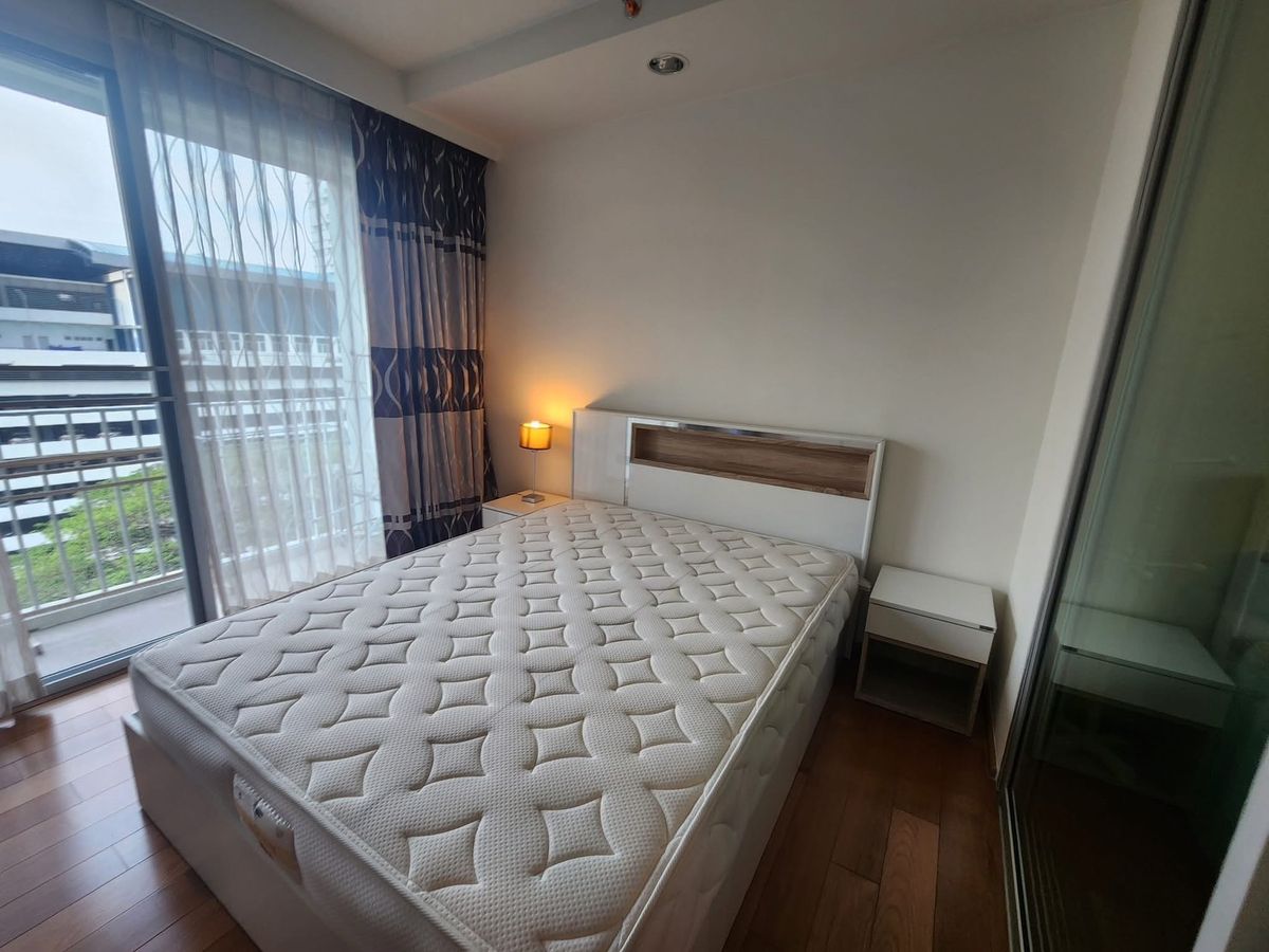 For RentCondoRama9, Petchburi, RCA : The Address Asoke 25,000 B 45SQM The room is very rare.