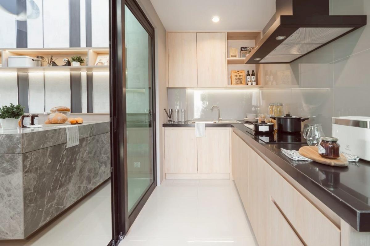 ขายทาวน์โฮมเกษตร นวมินทร์ ลาดปลาเค้า : 🔥ขายด่วน🔥ทาวน์โฮม 3 ชั้นครึ่ง  “Nirvana DEFINE” เอกมัย-รามอินทรา (บ้านตัวอย่าง) ตกแต่งพร้อมเข้าอยู่ ติดสระว่ายน้ำและส่วนกลาง 