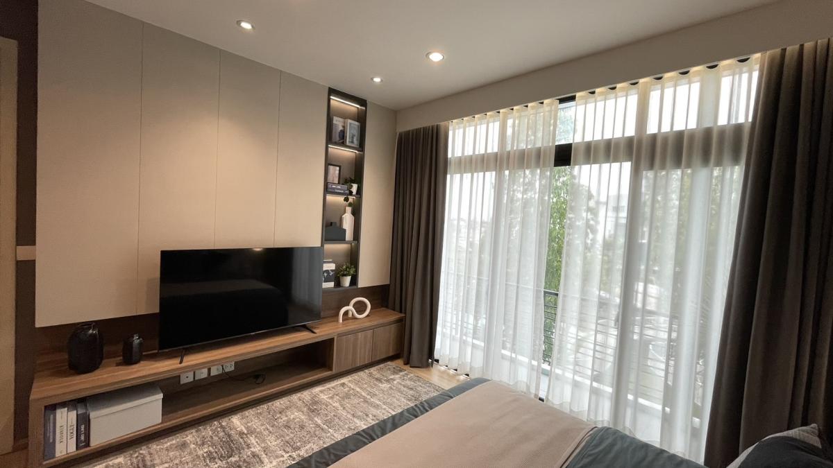 ขายทาวน์โฮมเกษตร นวมินทร์ ลาดปลาเค้า : 🔥ขายด่วน🔥ทาวน์โฮม 3 ชั้นครึ่ง  “Nirvana DEFINE” เอกมัย-รามอินทรา (บ้านตัวอย่าง) ตกแต่งพร้อมเข้าอยู่ ติดสระว่ายน้ำและส่วนกลาง 