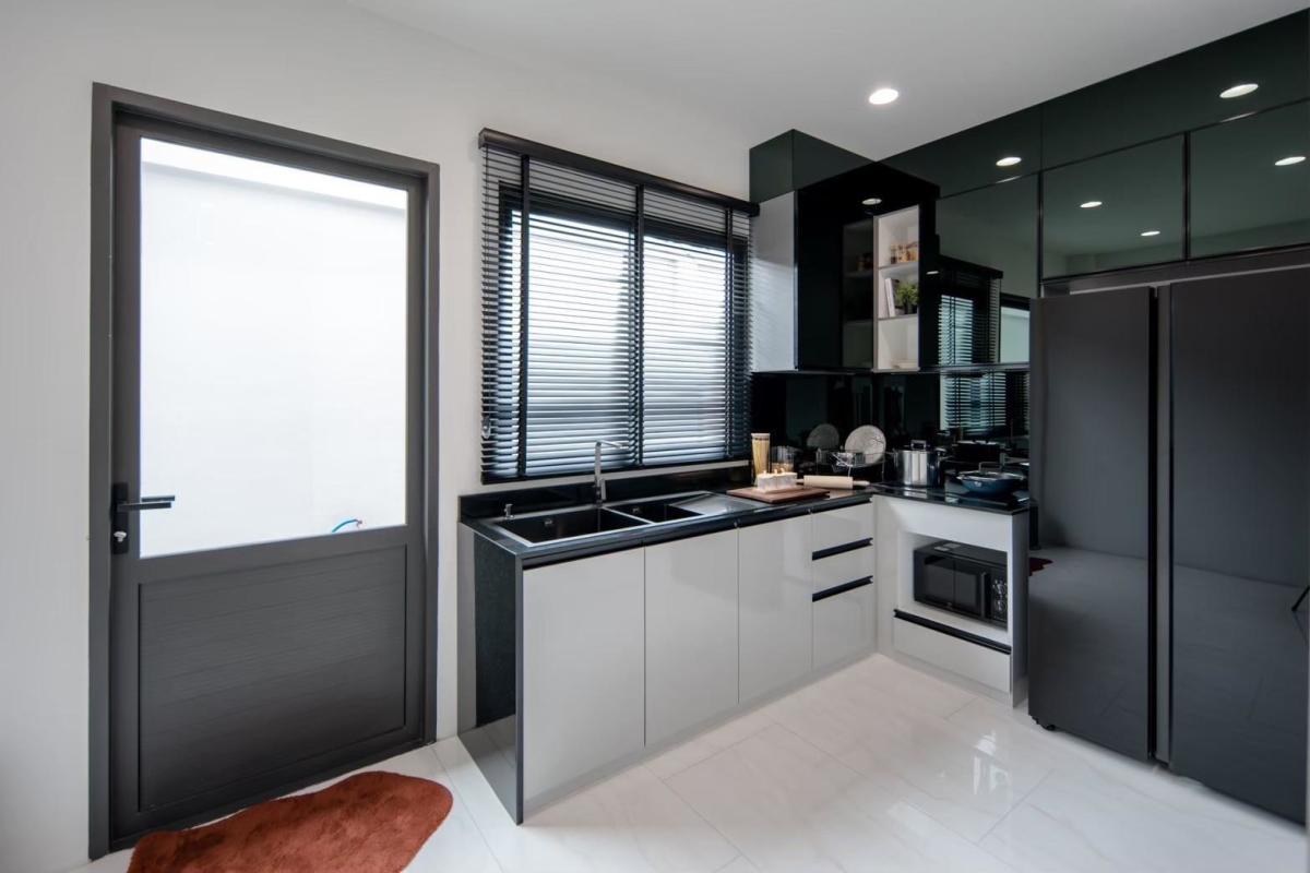 ขายบ้านนวมินทร์ รามอินทรา : 🔥ขายด่วนมาก🔥บ้านเดี่ยว 3 ชั้น  HIGHBURY WATCHAPOL RAMINDRA (ไฮบิวรี่ วัชรพล-รามอินทรา) *บ้านตัวอย่าง ราคาต่อรองกันได้*