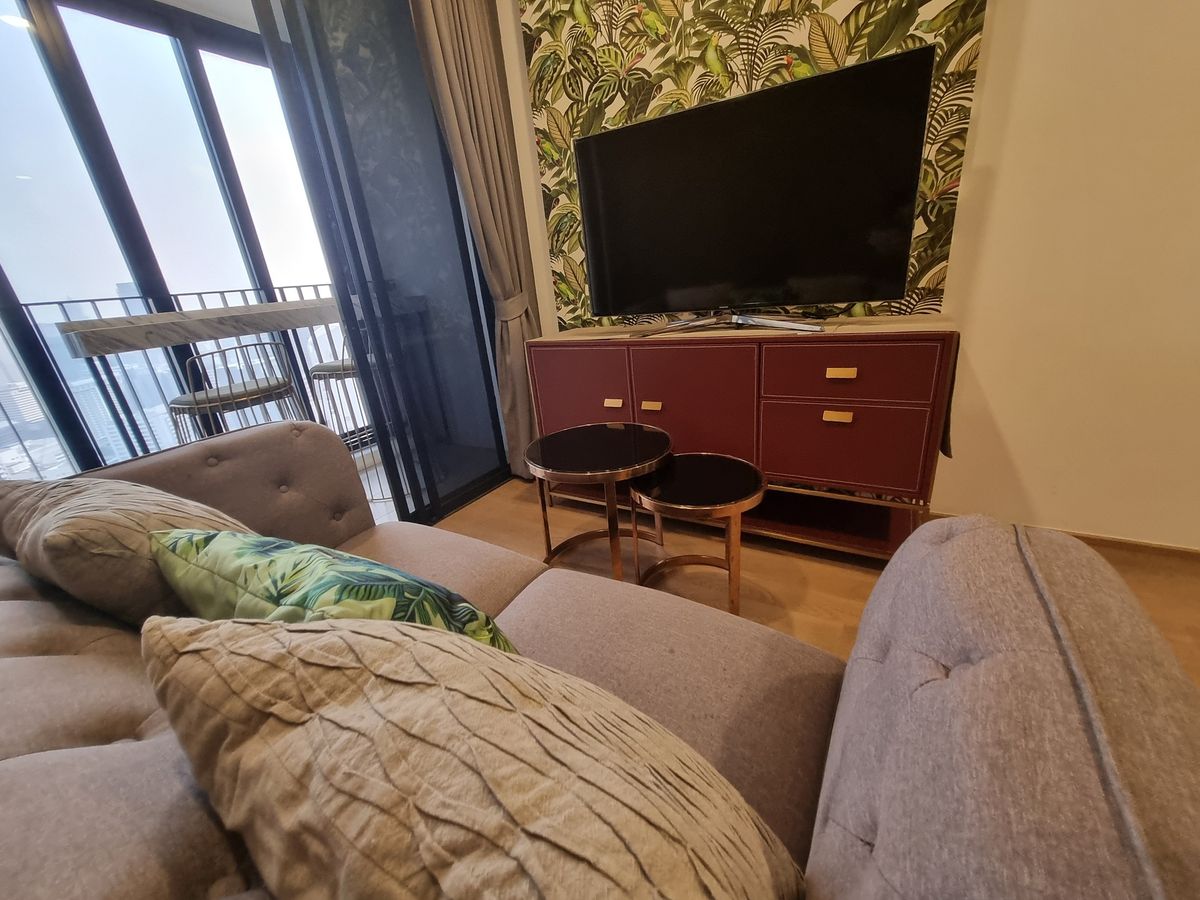 For RentCondoSiam Paragon ,Chulalongkorn,Samyan : 🍀 Rent Ashton Chula - Silom 🍀 Interested in LINE @Zcondo (with @prefix) 🔥 C4038