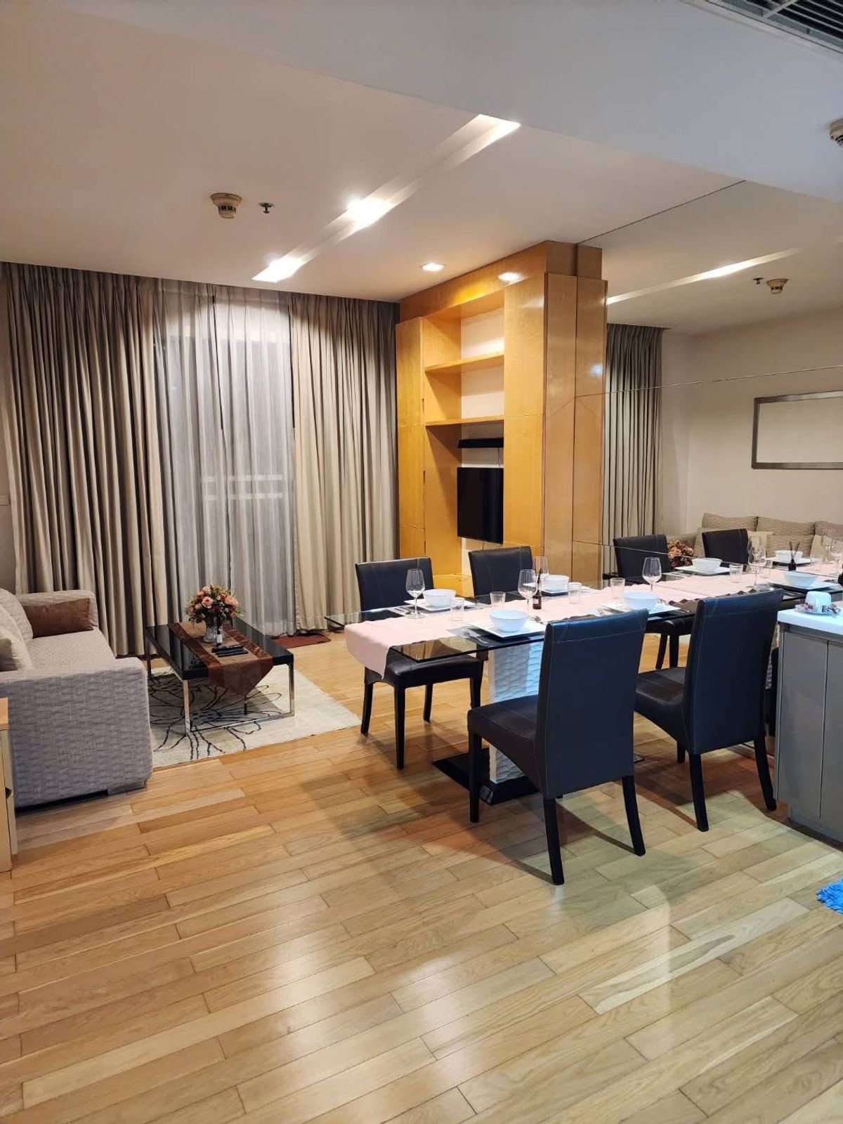 ให้เช่าคอนโดสุขุมวิท อโศก ทองหล่อ : 2 bed 2 bath bts thonglor