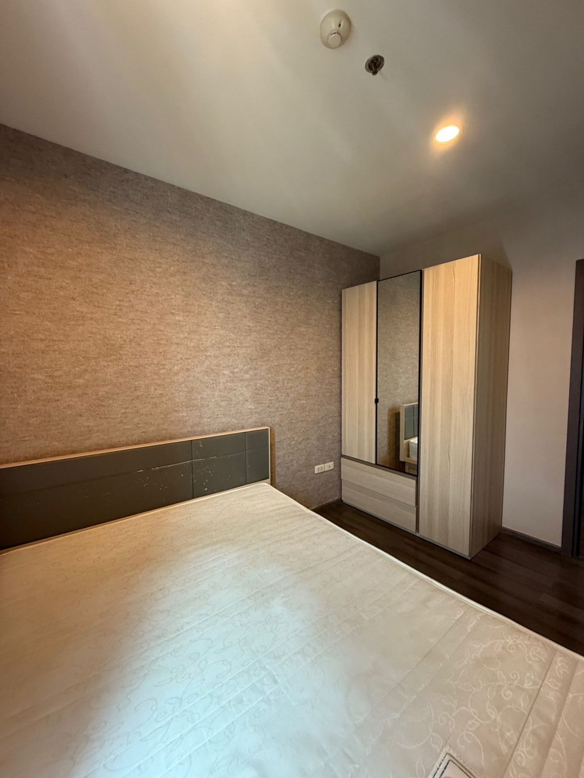 For RentCondoOnnut, Udomsuk : The Base Park West Sukhumvit 77 (The Best Park West Sukhumvit 77) For Ret (1Bed1bath 30SQM)