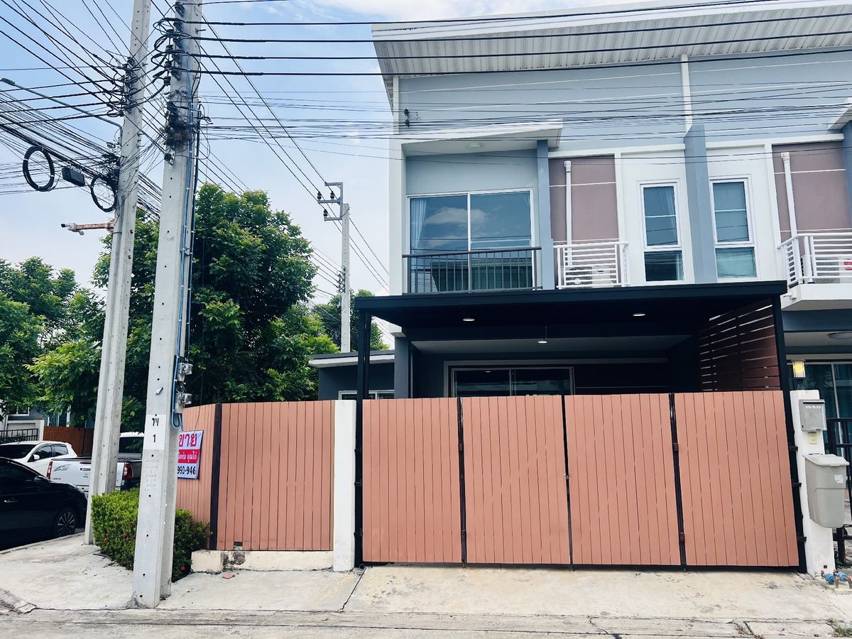 ขายทาวน์โฮมลาดกระบัง สุวรรณภูมิ : ขายทาวน์เฮ้าส์ 2 ชั้น หลังริมต่อเติม บิ้วอินครบ
หมู่บ้านศุภาลัยไพร์ด บางนา-ลาดกระบัง
 30.1 ตร.วา 128 ตารางเมตร 3 นอน 2 น้ำ
✅ขายราคา 2.95 ล้านบาท ✅