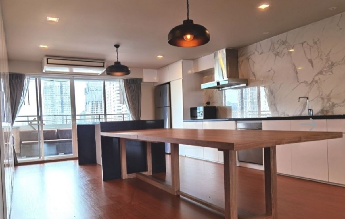 ให้เช่าคอนโดสุขุมวิท อโศก ทองหล่อ : Luxury Style Condominium in Sukhumvit   with big balcony every room Highlights unit