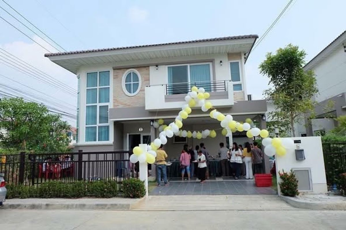 ให้เช่าบ้านปทุมธานี รังสิต ธรรมศาสตร์ : ให้เช่าบ้านเดี่ยว 2 ชั้น ลำลูกกา คลอง5  (ไม่เคยปล่อยเช่า) สามารถเลี้ยงสัตว์ได้