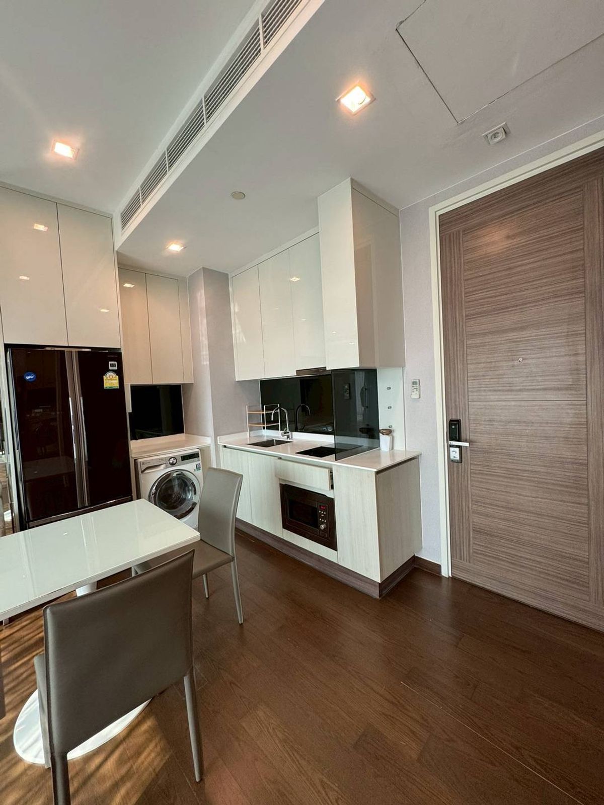 ขายคอนโดพระราม 9 เพชรบุรีตัดใหม่ RCA : Q Asoke