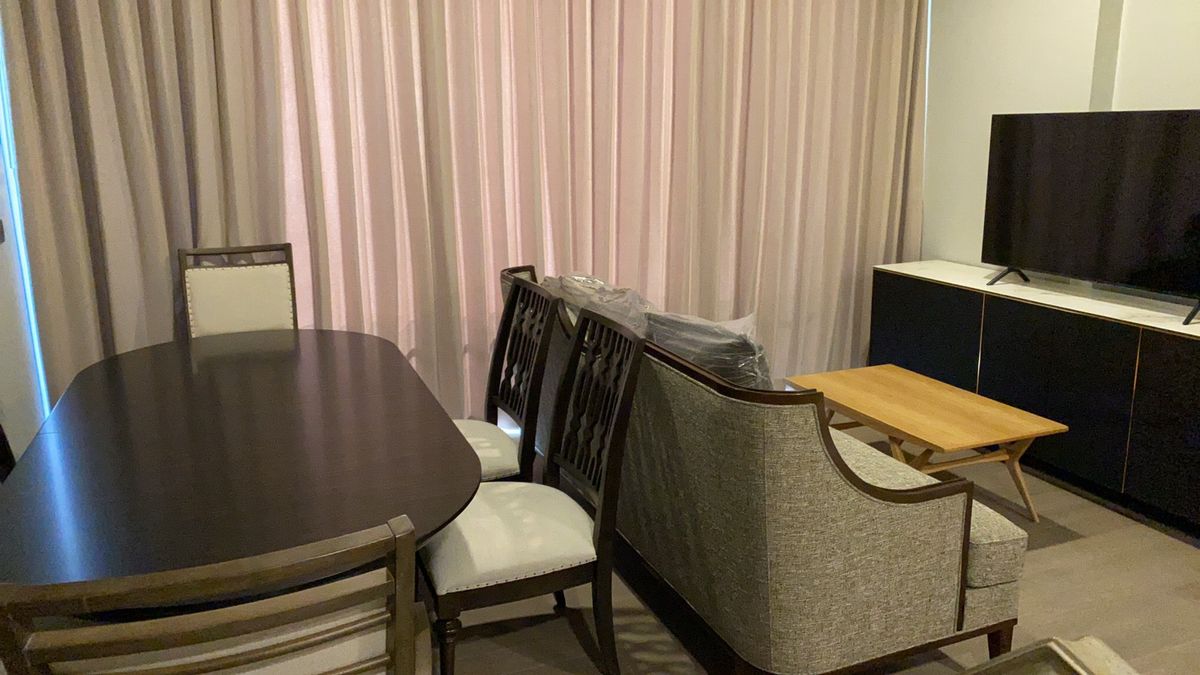 For RentCondoSukhumvit, Asoke, Thonglor : Celes Asoke, new room, furniture, interested! Line id: dm_tn