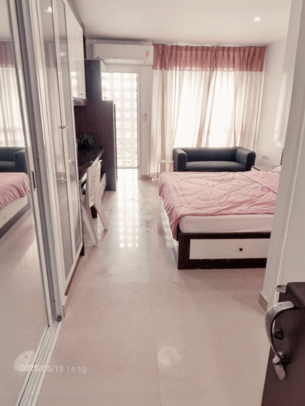 ขายคอนโดพระราม 9 เพชรบุรีตัดใหม่ RCA : ขาย! I House Laguna RCA พระราม9