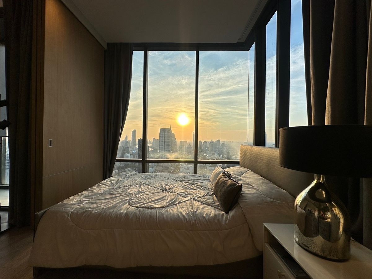 For RentCondoSilom, Saladaeng, Bangrak : Ashton Silom Floor 40+ Good View, beautiful room, great discount