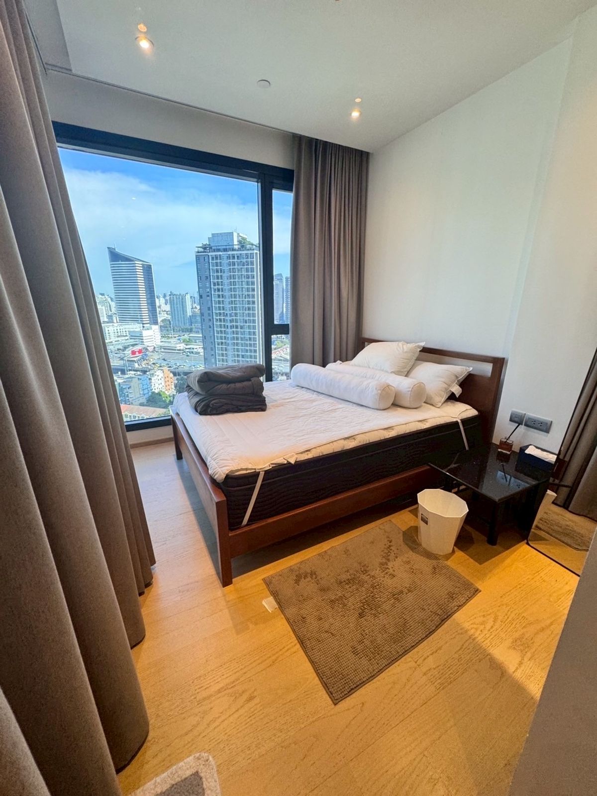 For RentCondoRama9, Petchburi, RCA : For Rent Ashton Asoke Rama9 35 SQM