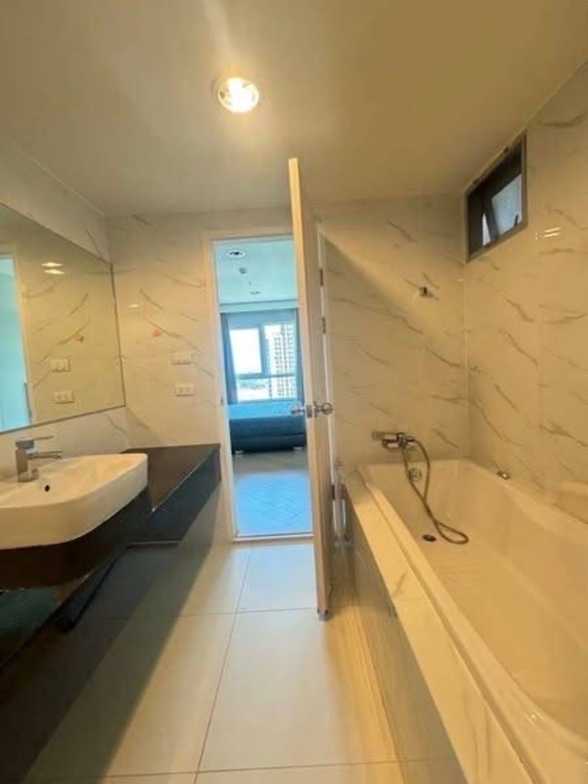 For RentCondoRama9, Petchburi, RCA : Belle Grand Rama9 Condo for Rent, Building B, Floor 10, City View 106.00 sq.m., 3 Bedrooms, 3 Bathrooms, Price 68,000 baht  