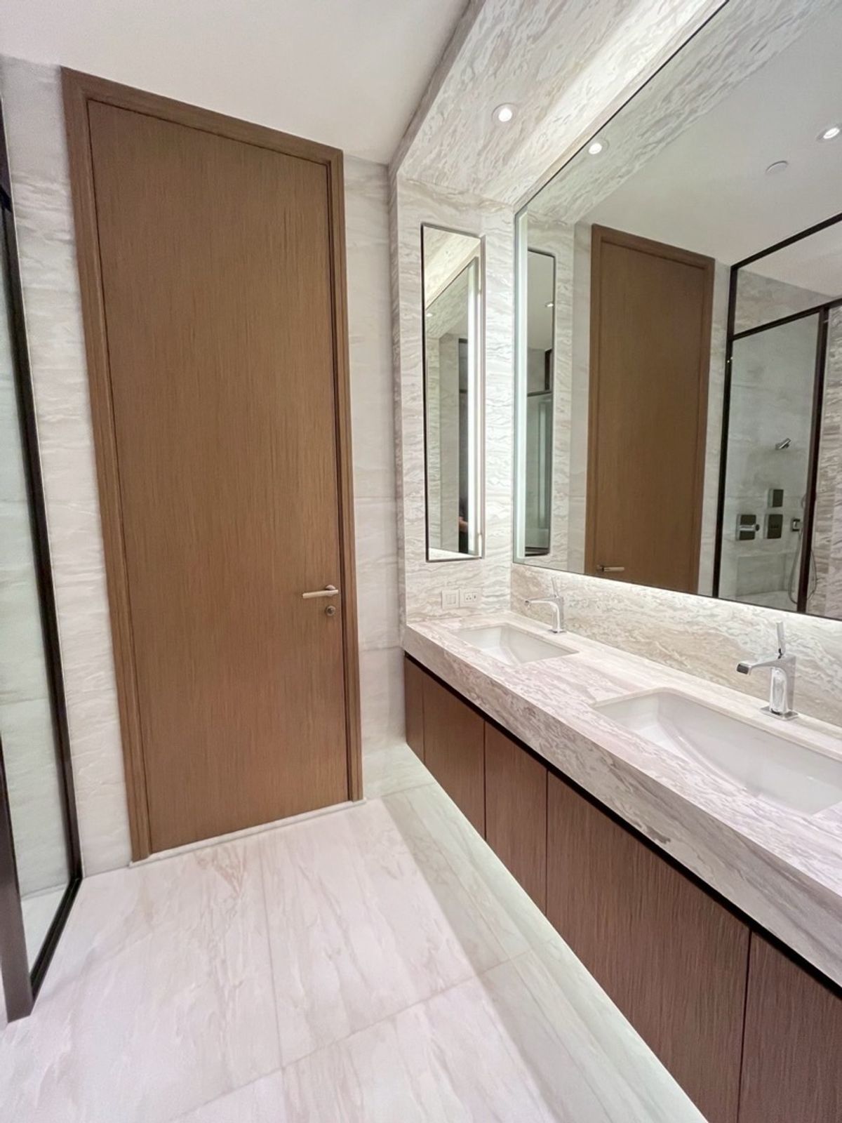 คอนโดวิทยุ ชิดลม หลังสวน : Scope Langsuan🔥🔥🔥 RENT/SELL (ลดเหลือ180,000🔥)1BEDROOM 87sq.m 