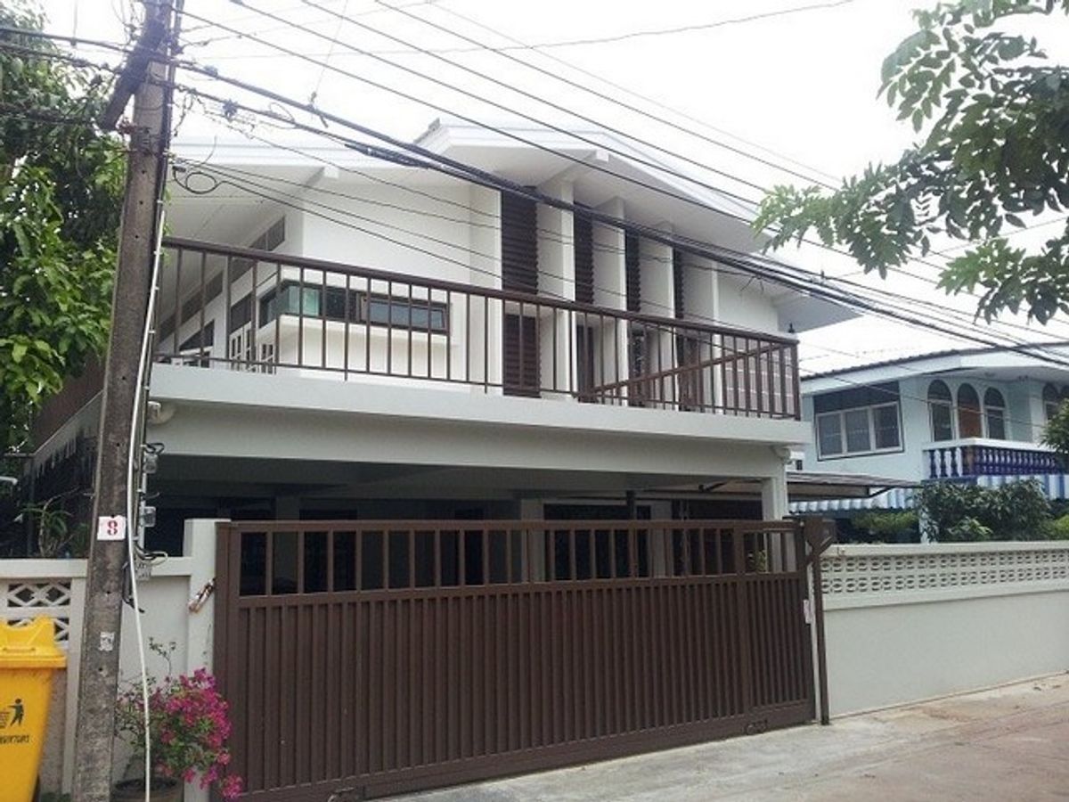 ให้เช่าบ้านรัชดา ห้วยขวาง : HR2409ให้เช่าบ้านเดี่ยว 2 ชั้น ทำเลทอง ย่านห้วยขวาง ใกล้Mrt ห้วยขวาง เพียง1กม. เหมาะอยู่อาศัย