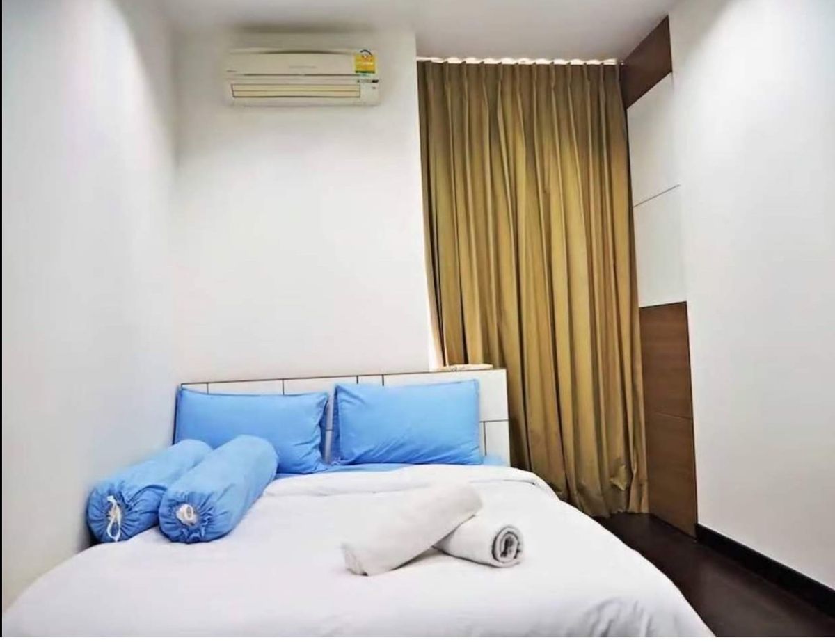 ให้เช่าคอนโดราชเทวี พญาไท : ideoq phayathai  40sqm  20,000 เท่านั้น  รับจองผ่านชื่อเจ้าของตรวจสอบได้จริง  นัดชมได้  ห้องราคาดีที่สุด  0928895628