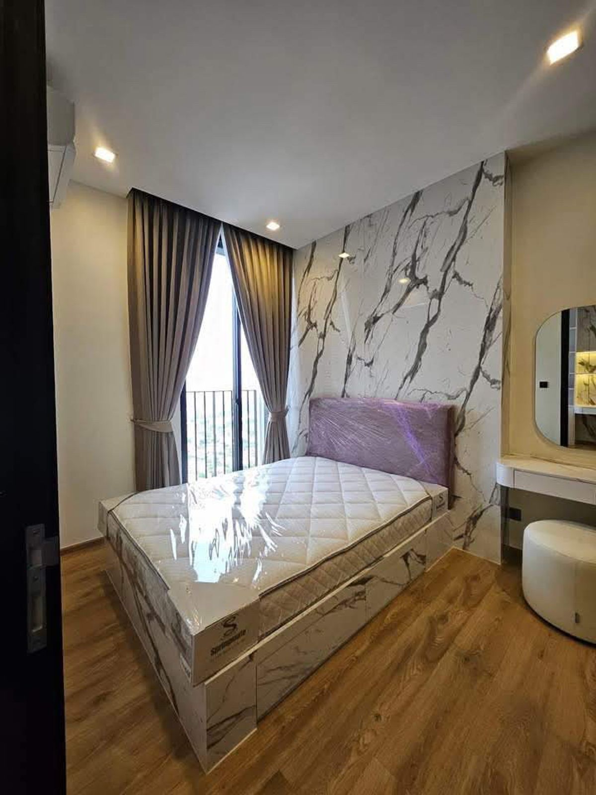 For RentCondoAri,Anusaowaree : Condo for rent, Noble Around Ari, new room, box Convenient transportation near BTS Ari