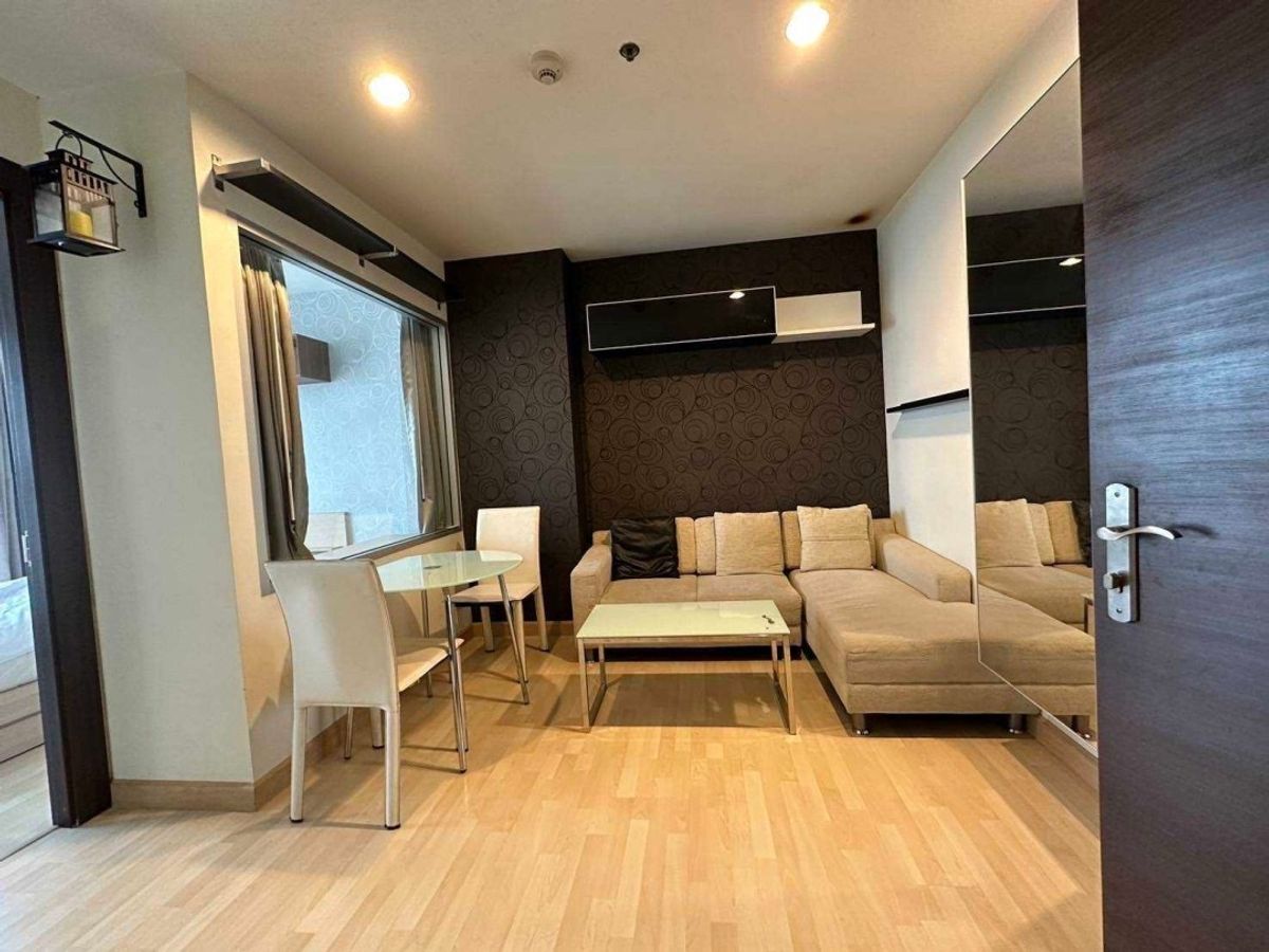 For SaleCondoRatchadapisek, Huaikwang, Suttisan : Quick sale Rhythm Ratchada 1 bedroom, 1 bathroom. Special price (Free All) includes all expenses.