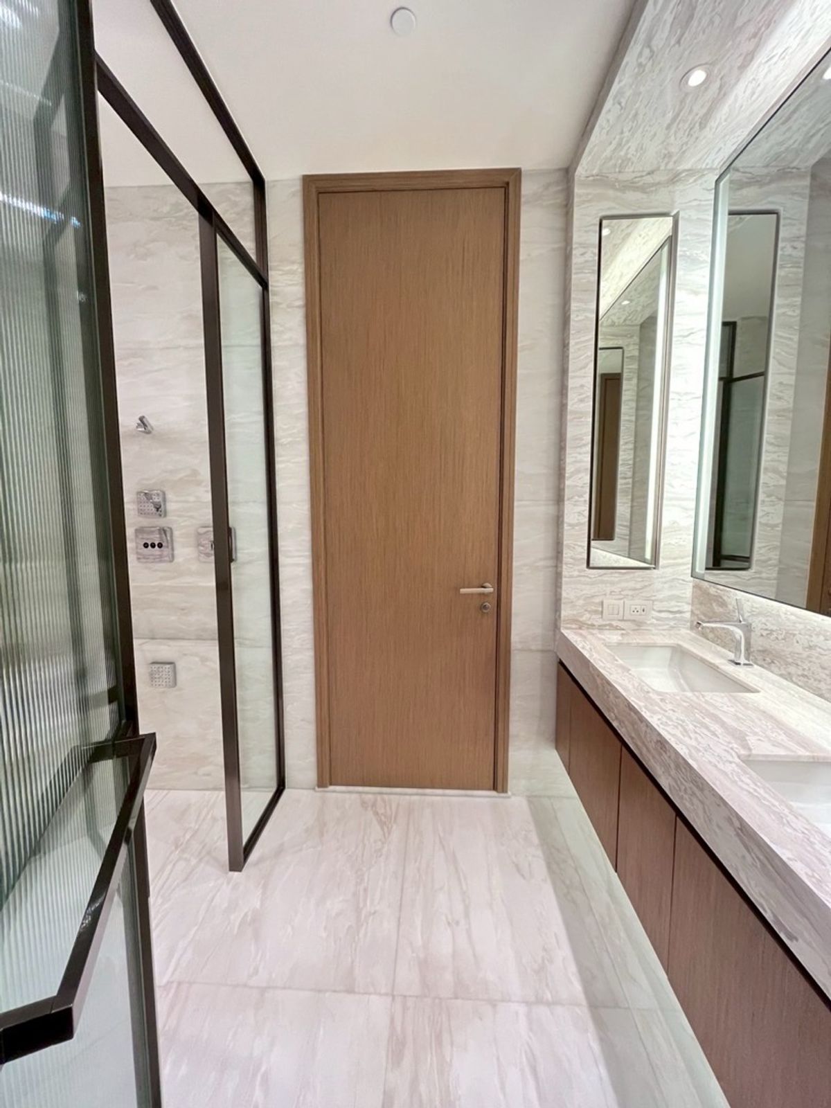 คอนโดวิทยุ ชิดลม หลังสวน : Scope Langsuan🔥🔥🔥 RENT/SELL (ลดเหลือ180,000🔥)1BEDROOM 87sq.m 