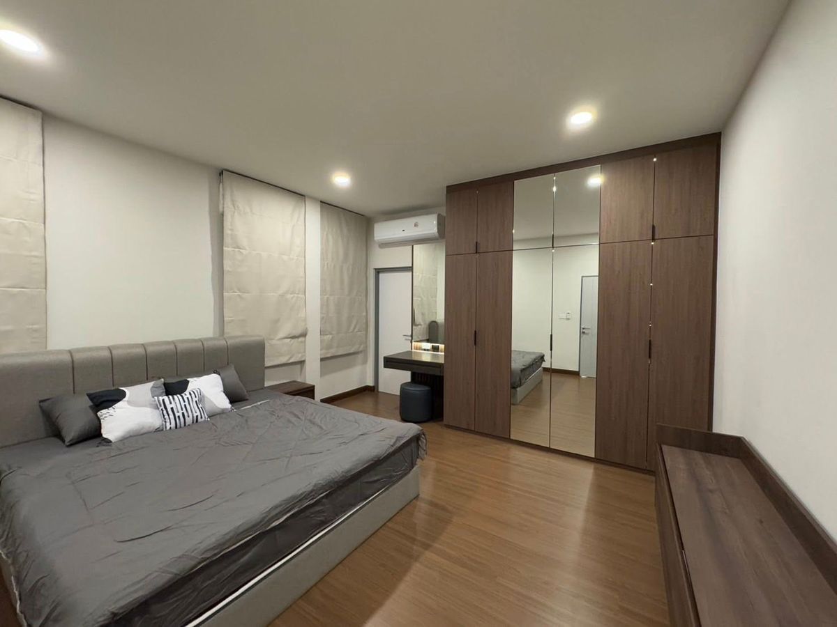 For RentHouseBangna, Bearing, Lasalle : K-6374 for rent! The City Bangna, beautiful house, ready to be near Mega Bangna