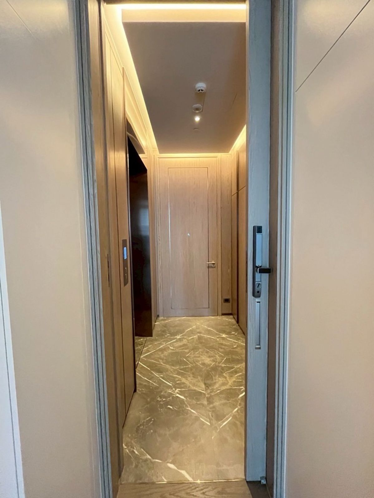 คอนโดวิทยุ ชิดลม หลังสวน : Scope Langsuan🔥🔥🔥 RENT/SELL (ลดเหลือ180,000🔥)1BEDROOM 87sq.m 