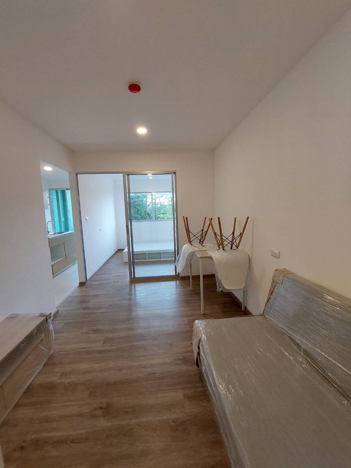 For RentCondoPathum Thani,Rangsit, Thammasat : Rent Sena Kit Rangsit-Khlong 4 Building E, 2nd Floor, Suan View