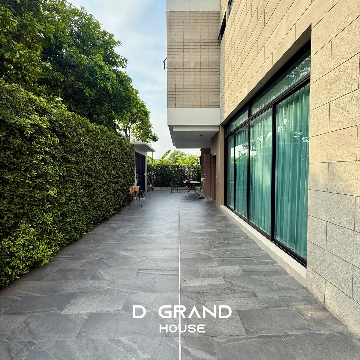 ขายบ้านนวมินทร์ รามอินทรา : ✨ บ้านหรูสไตล์ Nordic ทำเลรามอินทรา บนที่ดิน 500 ตร.วา พร้อมสระว่ายน้ำส่วนตัว ดีไซน์เรียบ เท่ อยู่สบาย เหมาะสำหรับคนที่มองหาบ้านหลังใหญ่ พื้นที่เยอะ พร้อมความเป็นส่วนตัว