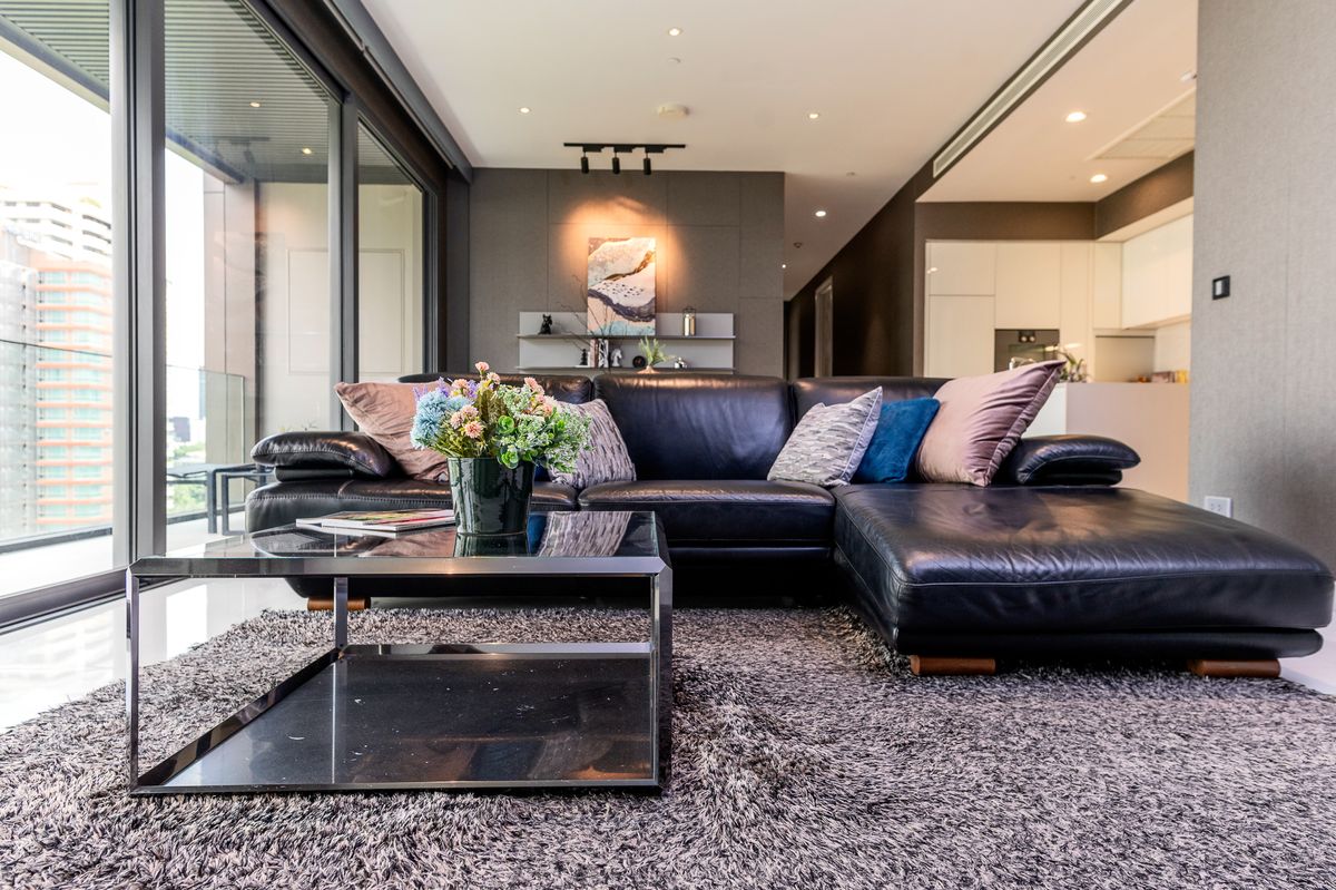 ขายคอนโดสุขุมวิท อโศก ทองหล่อ : Luxury condo for sale with exclusive price and unit, fancy decoration and location!!