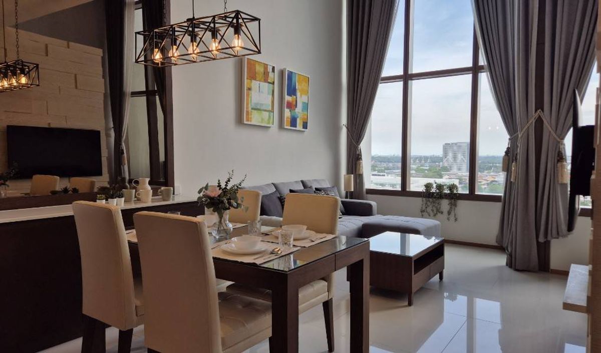 ให้เช่าคอนโดสุขุมวิท อโศก ทองหล่อ : ให้เช่าคอนโด The emporio place sukhumvit 24  1 ห้องนอน Duplex ตกแต่งครบพร้อมเข้าอยู่
