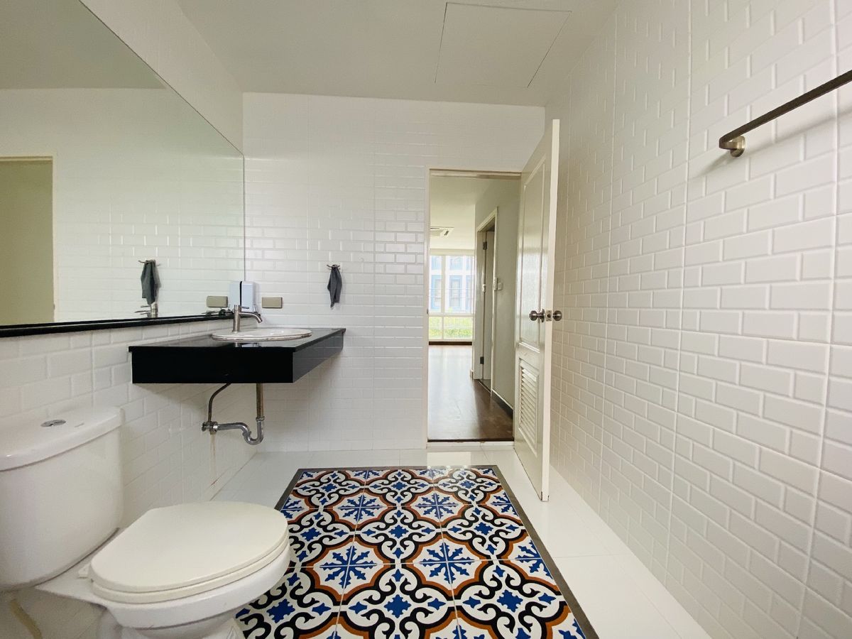 For SaleTownhomeBangna, Bearing, Lasalle : Sell ​​3.5 Townhome for sale, La Sal 24, Sukhumvit 105 | Near BTS 2 - Lifestyle - International School | Ready to be in potential location