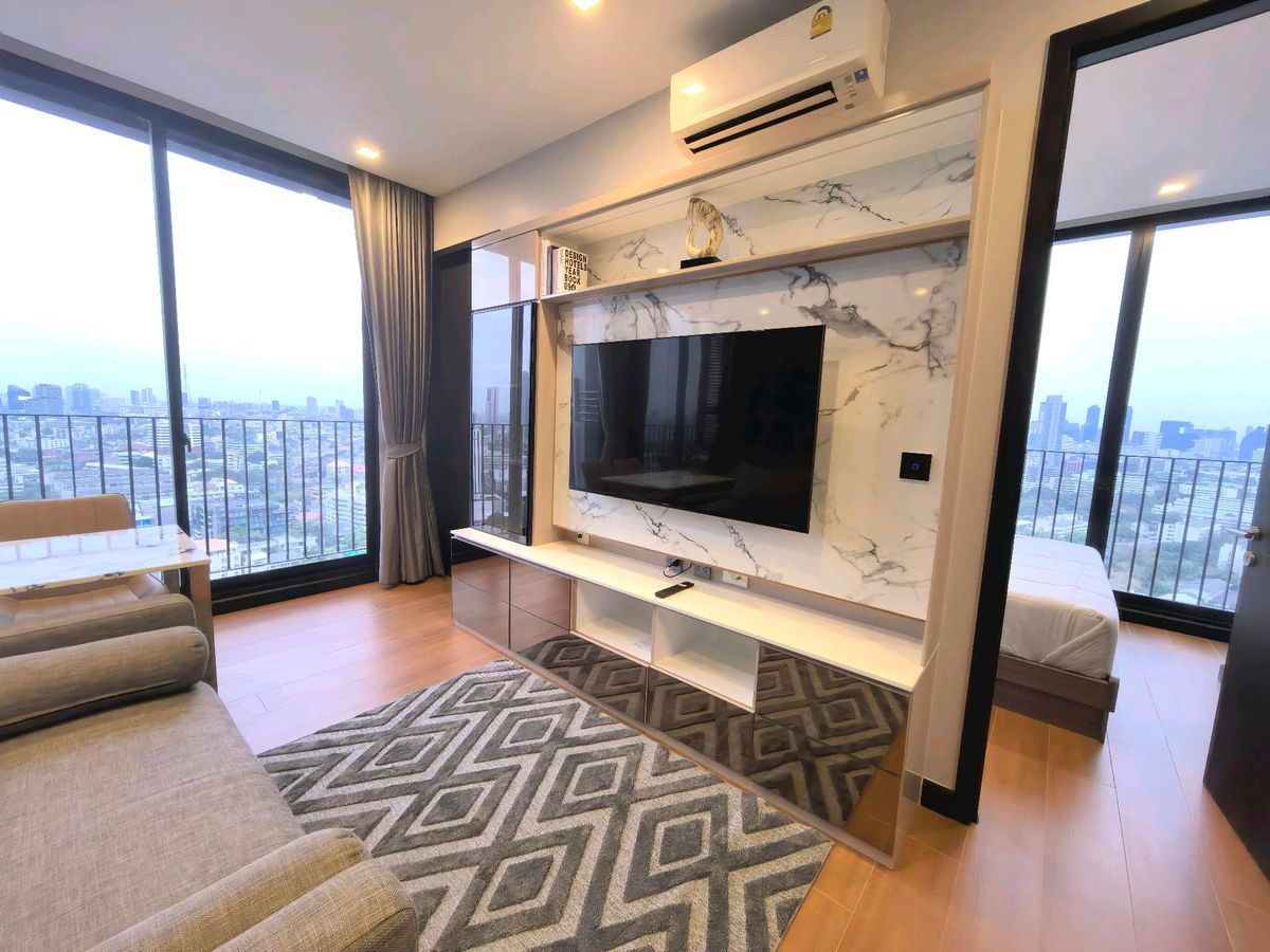 For RentCondoAri,Anusaowaree : For rent Noble Around Ari, 2 bedrooms, 45 sq.m., 29th floor, corner room, Near BTS Ari, only 100m.