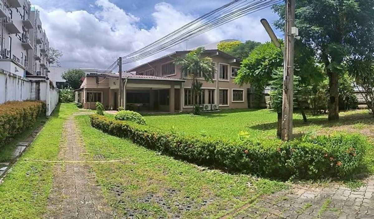 For RentHouseLadkrabang, Suwannaphum Airport : Rent a detached house in Phatthanakan area In the Burasiri Pattanakarn 87 project