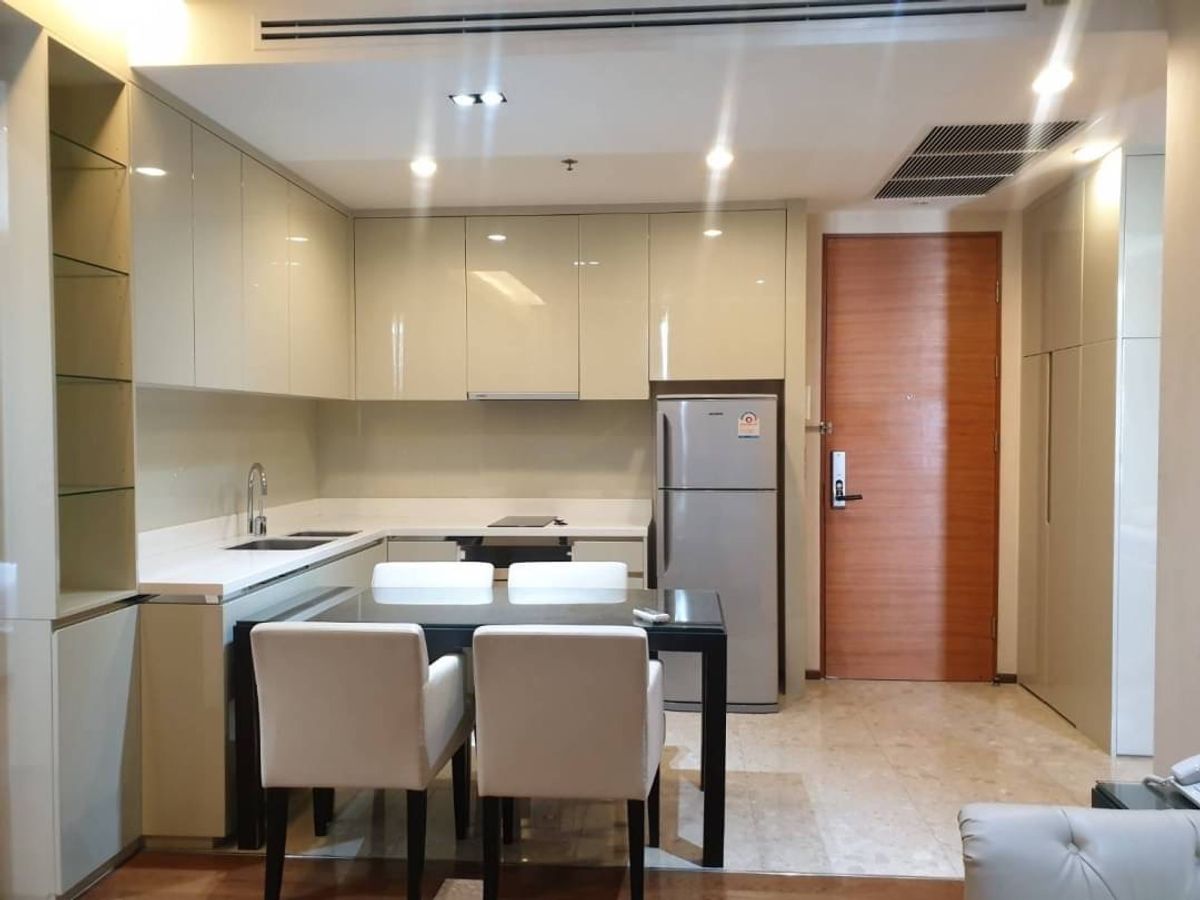 For RentCondoSukhumvit, Asoke, Thonglor : !! Beautiful room for rent. The Address Sukhumvit 28 (Dress Sukhumvit 28) near BTS Phrom Phong.