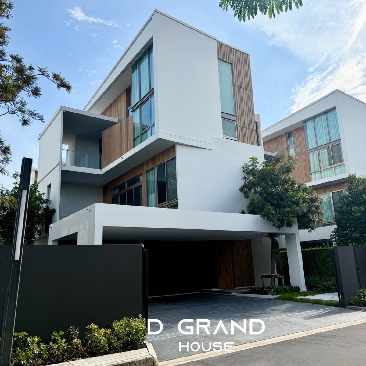 บ้านพัฒนาการ ศรีนครินทร์ : FOR SALE/ RENT: VIVE พระราม 9 | บ้านใหม่ 3 ชั้น ติดโรงเรียนนานาชาติ Wellington 