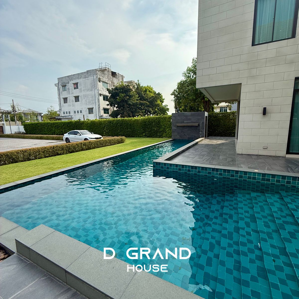 ขายบ้านนวมินทร์ รามอินทรา : ✨ บ้านหรูสไตล์ Nordic ทำเลรามอินทรา บนที่ดิน 500 ตร.วา พร้อมสระว่ายน้ำส่วนตัว ดีไซน์เรียบ เท่ อยู่สบาย เหมาะสำหรับคนที่มองหาบ้านหลังใหญ่ พื้นที่เยอะ พร้อมความเป็นส่วนตัว