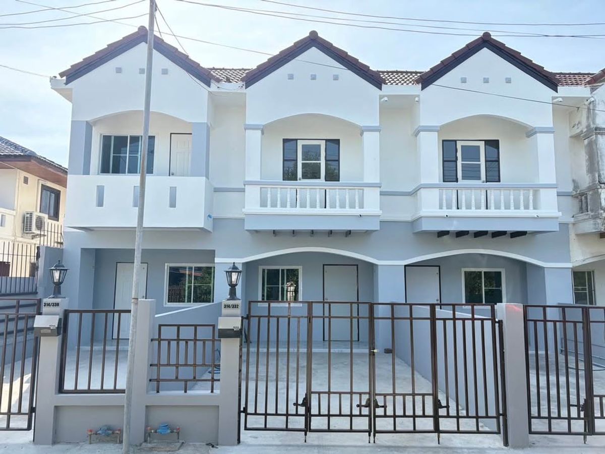 ขายทาวน์โฮมมีนบุรี-ร่มเกล้า : Town House For Sale