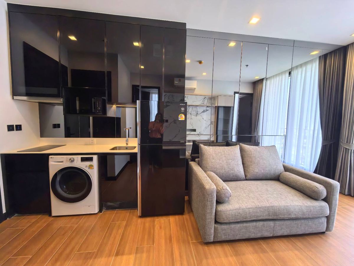 For RentCondoAri,Anusaowaree : For rent Noble Around Ari, 2 bedrooms, 45 sq.m., 29th floor, corner room, Near BTS Ari, only 100m.