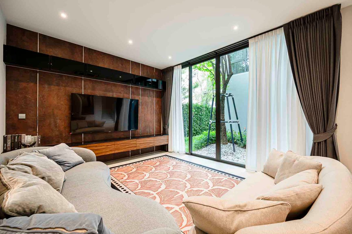 For RentHousePattanakan, Srinakarin : Luxury House for Rent at BUGAAN PATTANAKARN