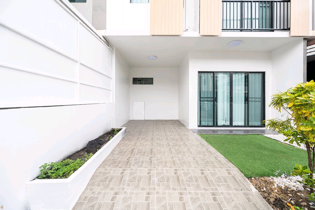 ขายทาวน์โฮมนวมินทร์ รามอินทรา : 🏘ทาวน์โฮม รีโนเวทสวยพร้อมอยู่ เป็นของคุณนะ🤗👉หมู่บ้าน เดอะคอนเนค28 วัชรพล-เพิ่มสิน🏡