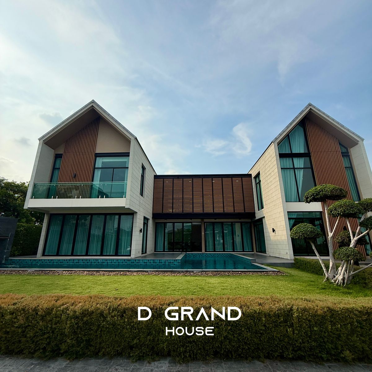 ขายบ้านนวมินทร์ รามอินทรา : ✨ บ้านหรูสไตล์ Nordic ทำเลรามอินทรา บนที่ดิน 500 ตร.วา พร้อมสระว่ายน้ำส่วนตัว ดีไซน์เรียบ เท่ อยู่สบาย เหมาะสำหรับคนที่มองหาบ้านหลังใหญ่ พื้นที่เยอะ พร้อมความเป็นส่วนตัว