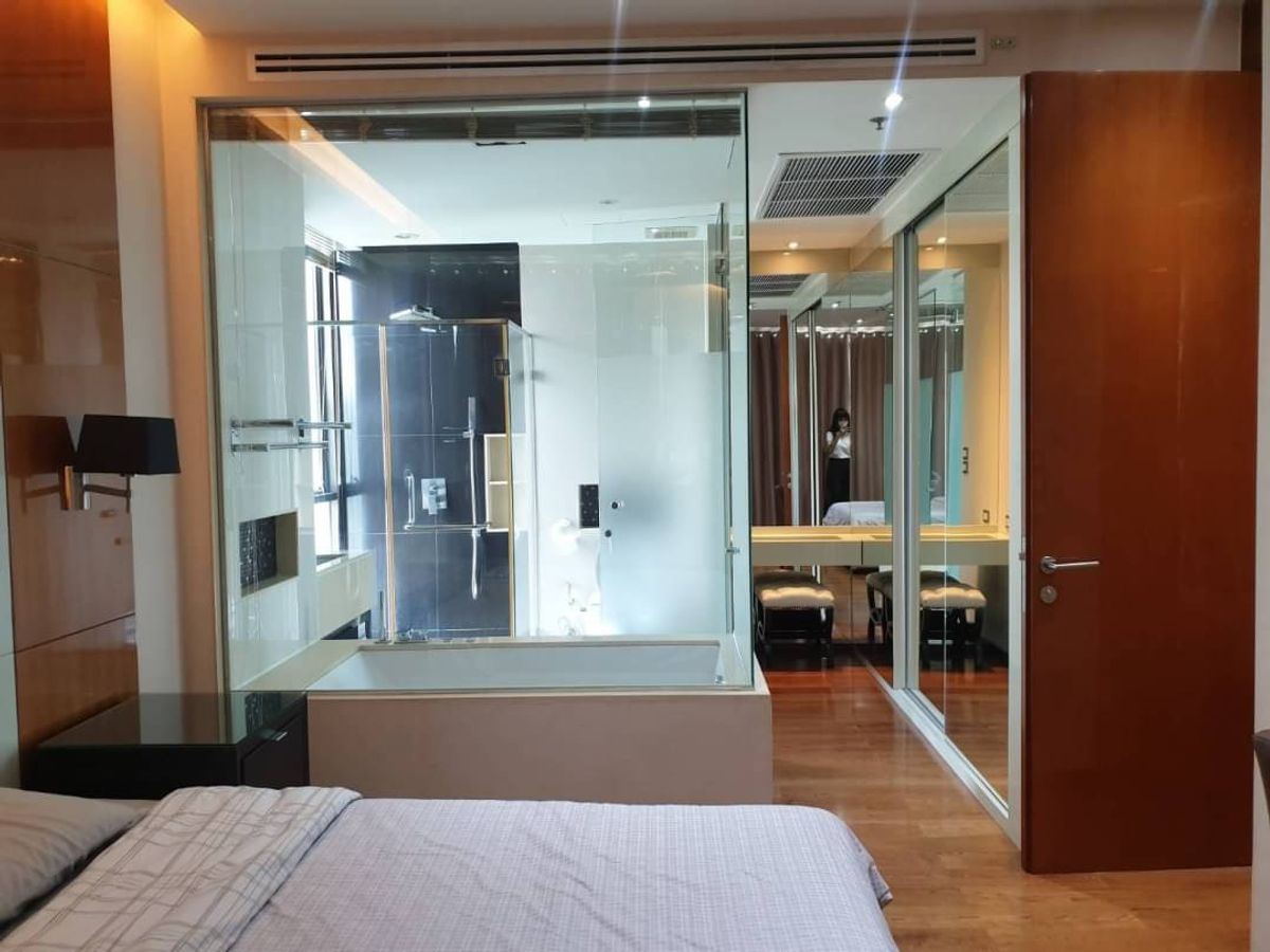 For RentCondoSukhumvit, Asoke, Thonglor : !! Beautiful room for rent. The Address Sukhumvit 28 (Dress Sukhumvit 28) near BTS Phrom Phong.