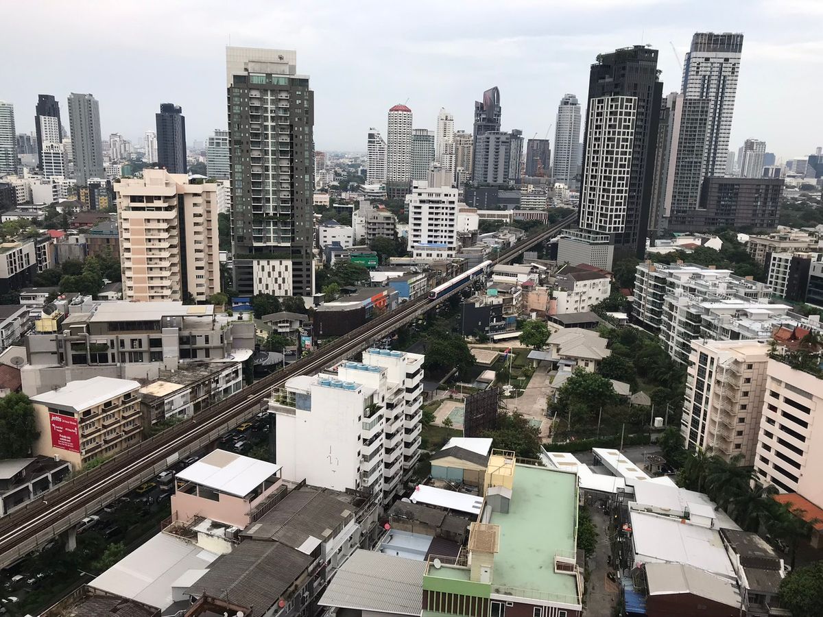 For RentCondoSukhumvit, Asoke, Thonglor : !! Beautiful room for rent. The Address Sukhumvit 28 (Dress Sukhumvit 28) near BTS Phrom Phong.