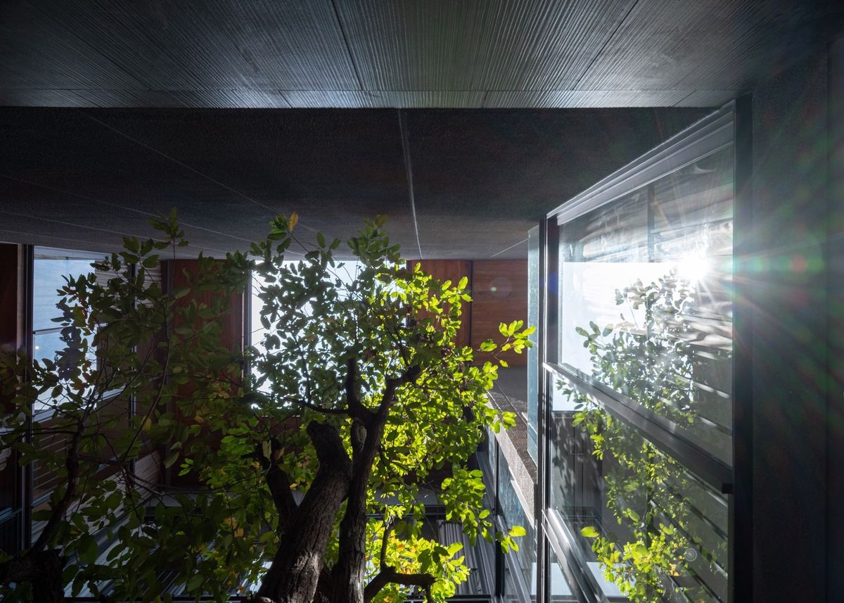 ขายบ้านวิภาวดี ดอนเมือง หลักสี่ : บ้านเดี่ยวหรู Cayla แบบ Pool Villa เจีย พูล เรสซิเดนซ์ 4 ชั้น พื้นที่ใช้สอย 734 ตร.ม. 4 ห้องนอน 5 ห้องน้ำ 4 ที่จอดรถ ตกแต่งครบพร้อมเฟอร์นิเจอร์และเครื่องใช้ไฟฟ้า พร้อมสระว่ายน้ำและลิฟต์ส่วนตัว ใกล้ รร.นานาชาติ Harrow และสนามบินดอนเมือง