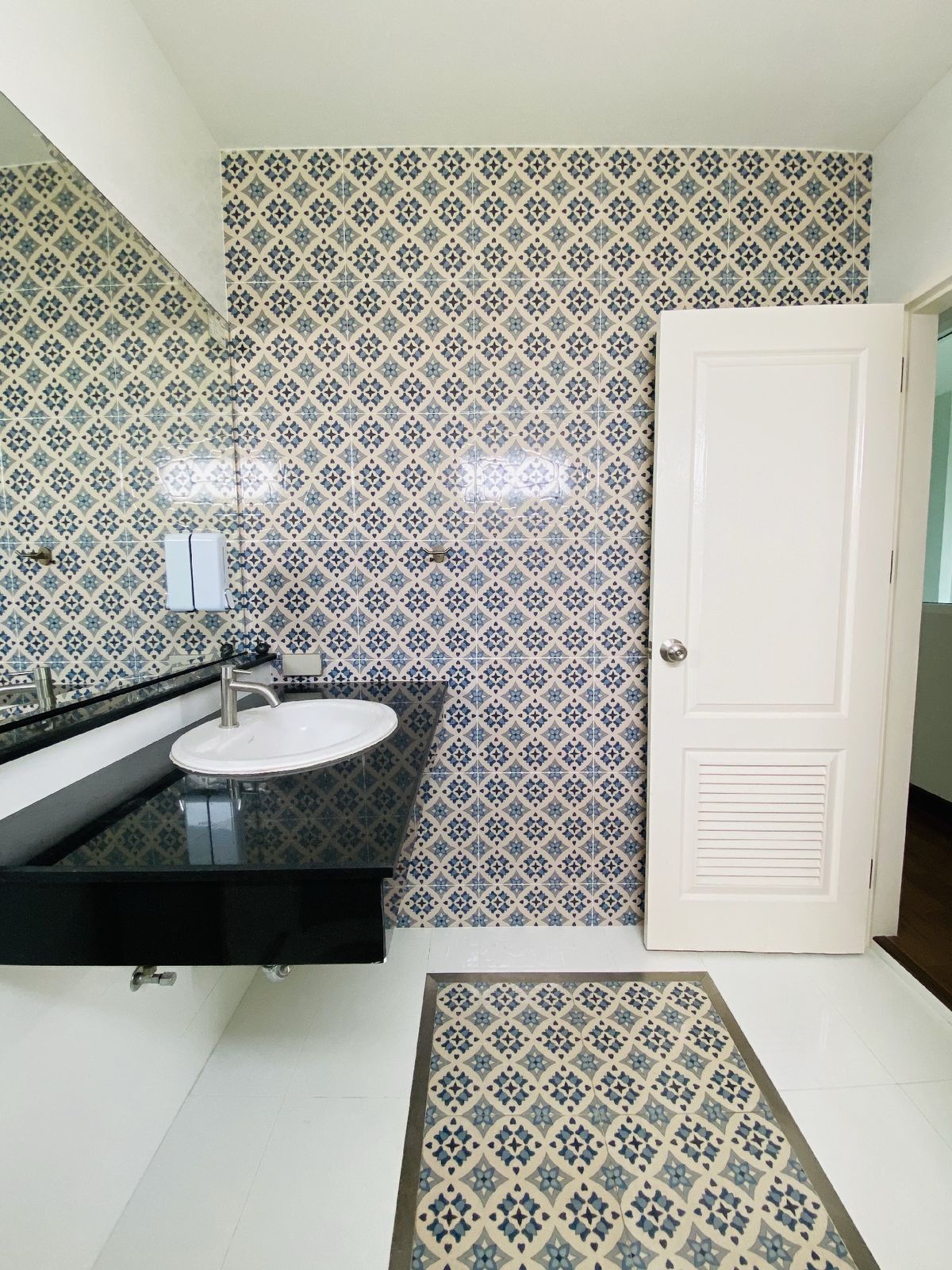 For SaleTownhomeBangna, Bearing, Lasalle : Sell ​​3.5 Townhome for sale, La Sal 24, Sukhumvit 105 | Near BTS 2 - Lifestyle - International School | Ready to be in potential location