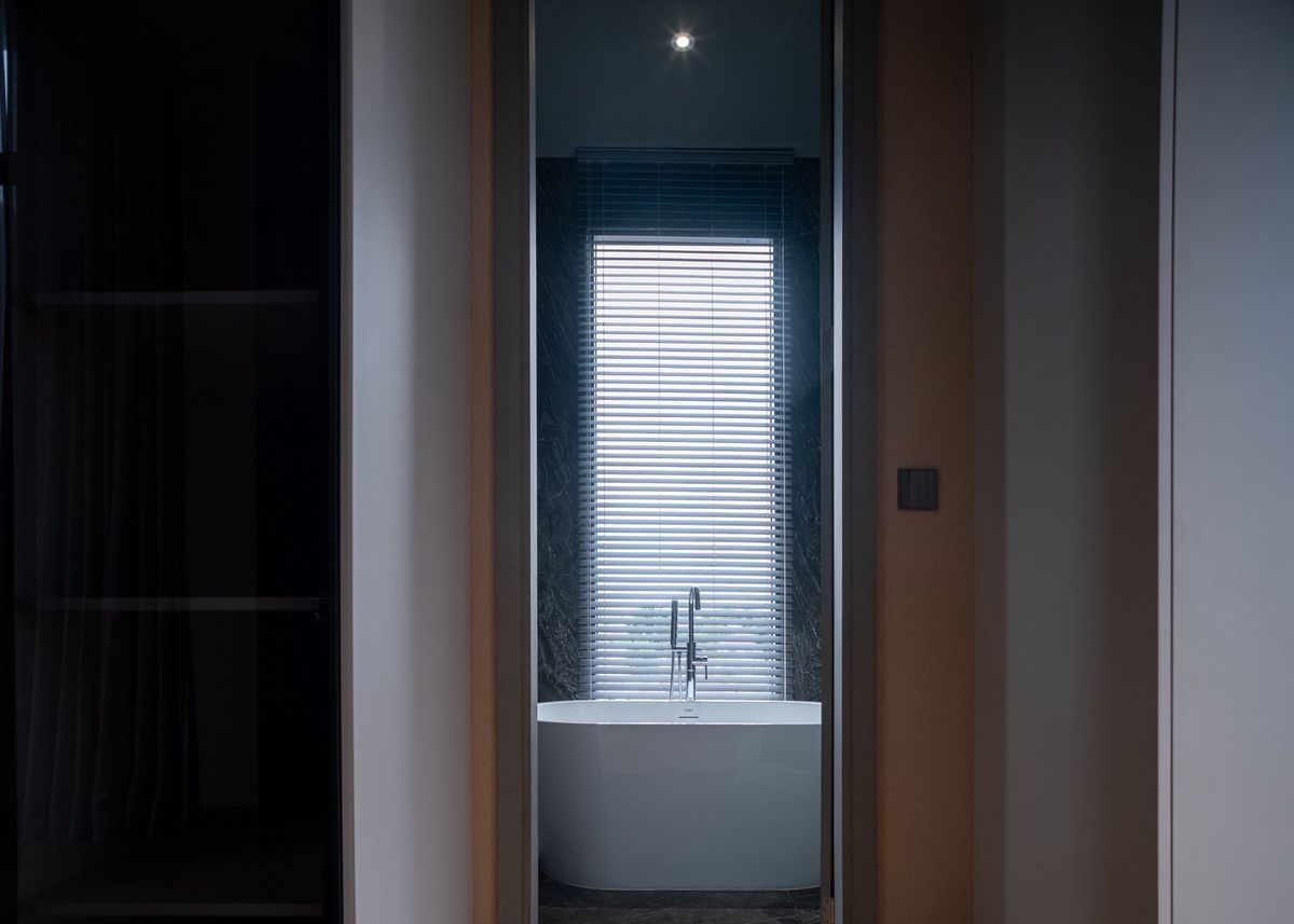 ขายบ้านวิภาวดี ดอนเมือง หลักสี่ : บ้านเดี่ยวหรู Cayla แบบ Pool Villa เจีย พูล เรสซิเดนซ์ 4 ชั้น พื้นที่ใช้สอย 734 ตร.ม. 4 ห้องนอน 5 ห้องน้ำ 4 ที่จอดรถ ตกแต่งครบพร้อมเฟอร์นิเจอร์และเครื่องใช้ไฟฟ้า พร้อมสระว่ายน้ำและลิฟต์ส่วนตัว ใกล้ รร.นานาชาติ Harrow และสนามบินดอนเมือง