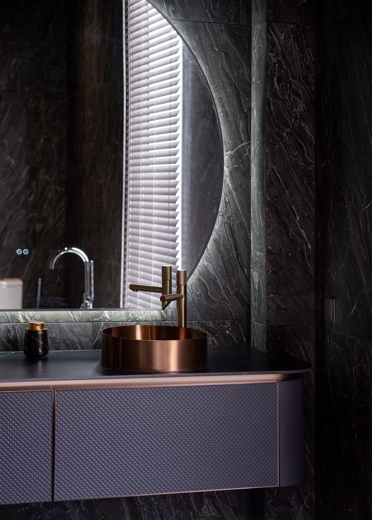 ขายบ้านวิภาวดี ดอนเมือง หลักสี่ : บ้านเดี่ยวหรู Cayla แบบ Pool Villa เจีย พูล เรสซิเดนซ์ 4 ชั้น พื้นที่ใช้สอย 734 ตร.ม. 4 ห้องนอน 5 ห้องน้ำ 4 ที่จอดรถ ตกแต่งครบพร้อมเฟอร์นิเจอร์และเครื่องใช้ไฟฟ้า พร้อมสระว่ายน้ำและลิฟต์ส่วนตัว ใกล้ รร.นานาชาติ Harrow และสนามบินดอนเมือง