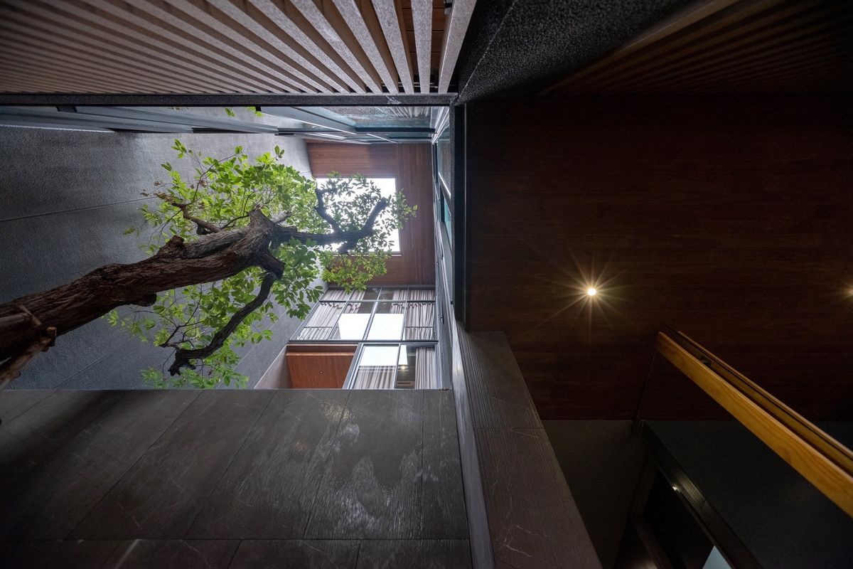 ขายบ้านวิภาวดี ดอนเมือง หลักสี่ : บ้านเดี่ยวหรู Cayla แบบ Pool Villa เจีย พูล เรสซิเดนซ์ 4 ชั้น พื้นที่ใช้สอย 734 ตร.ม. 4 ห้องนอน 5 ห้องน้ำ 4 ที่จอดรถ ตกแต่งครบพร้อมเฟอร์นิเจอร์และเครื่องใช้ไฟฟ้า พร้อมสระว่ายน้ำและลิฟต์ส่วนตัว ใกล้ รร.นานาชาติ Harrow และสนามบินดอนเมือง